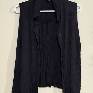 Icone Black Sleeveless Button Down Shirt